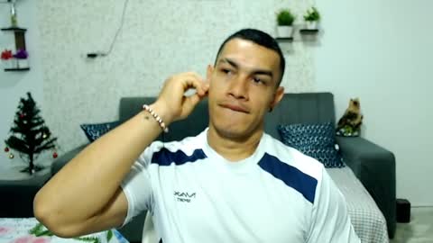 Snapshot of gilbert_marquez chatting on December 18, 2024, 11:13 am GILBERT online show from December 18, 2024, 11:13 am