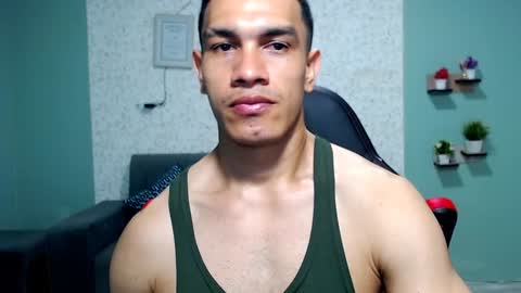 Snapshot of gilbert_marquez chatting on January 16, 2025, 2:09 am GILBERT online show from January 16, 2025, 2:09 am