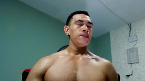 Snapshot of gilbert_marquez chatting on January 16, 2025, 10:02 pm GILBERT online show from January 16, 2025, 10:02 pm