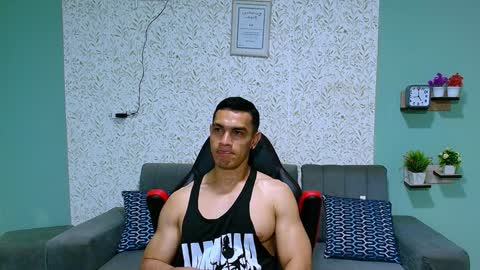 Snapshot of gilbert_marquez chatting on January 28, 2025, 11:28 pm GILBERT online show from January 28, 2025, 11:28 pm