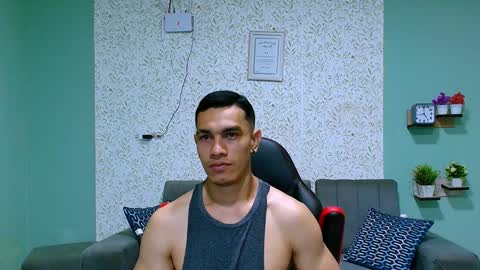 Snapshot of gilbert_marquez chatting on January 31, 2025, 11:35 pm GILBERT online show from January 31, 2025, 11:35 pm