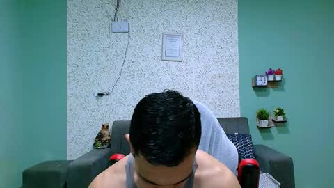 Snapshot of gilbert_marquez chatting on February 17, 2025, 5:32 pm GILBERT online show from February 17, 2025, 5:32 pm