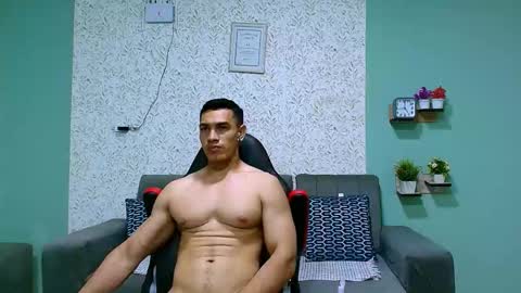 Snapshot of gilbert_marquez chatting on February 20, 2025, 11:10 pm GILBERT online show from February 20, 2025, 11:10 pm