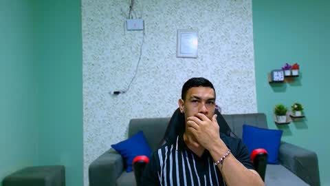 Snapshot of gilbert_marquez chatting on March 4, 2025, 10:35 am GILBERT online show from March 4, 2025, 10:35 am