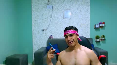 Snapshot of gilbert_marquez chatting on March 12, 2025, 2:45 pm GILBERT online show from March 12, 2025, 2:45 pm