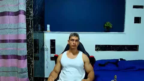 Snapshot of gilbert_marquez chatting on September 15, 2025, 10:43 pm GILBERT online show from September 15, 2025, 10:43 pm