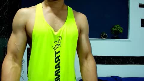 Snapshot of gilbert_marquez chatting on September 17, 2025, 11:28 pm GILBERT online show from September 17, 2025, 11:28 pm