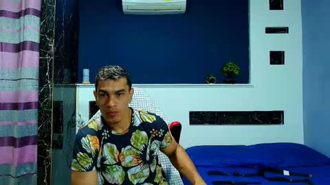 Snapshot of gilbert_marquez chatting on September 19, 2025, 11:33 am GILBERT online show from September 19, 2025, 11:33 am