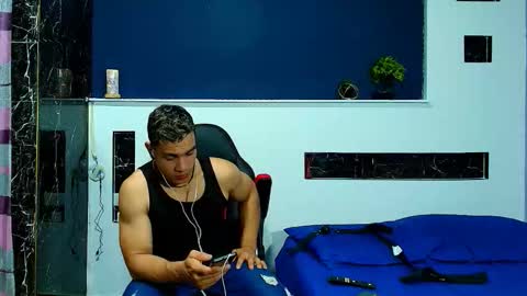 Snapshot of gilbert_marquez chatting on September 27, 2025, 10:37 pm GILBERT online show from September 27, 2025, 10:37 pm