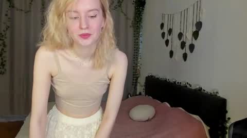 Snapshot of gin_yoon chatting on June 12, 2026, 6:34 am Gin online show from June 12, 2026, 6:34 am