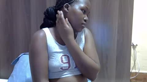 Adiliah online show from October 25, 2025, 8:03 pm