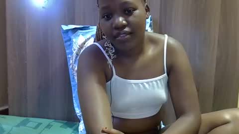 Adiliah online show from November 25, 2025, 7:08 am