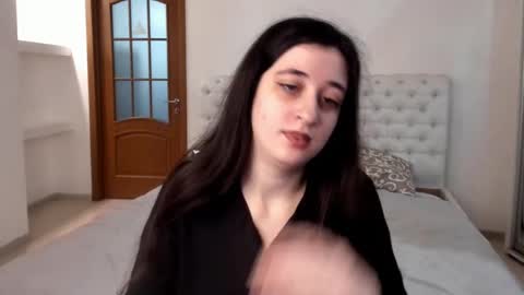 Kate online show from January 8, 2025, 9:32 am