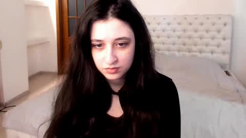 Kate online show from February 21, 2025, 10:39 am