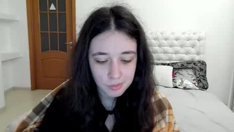 Kate online show from October 5, 2025, 9:40 am