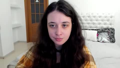 Kate online show from October 6, 2025, 9:29 am