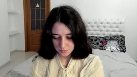 Kate online show from October 22, 2025, 8:14 am