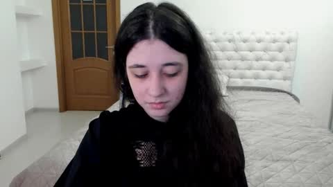 Kate online show from November 28, 2025, 9:01 am