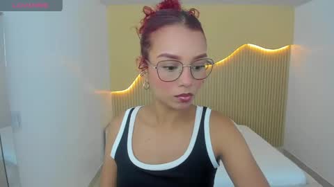 Snapshot of ginamorelo chatting on June 1, 2026, 7:37 pm G I A N A online show from June 1, 2026, 7:37 pm