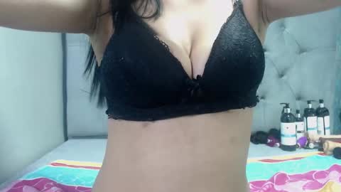 Snapshot of ginasailor chatting on April 9, 2026, 7:36 am ginasailor online show from April 9, 2026, 7:36 am