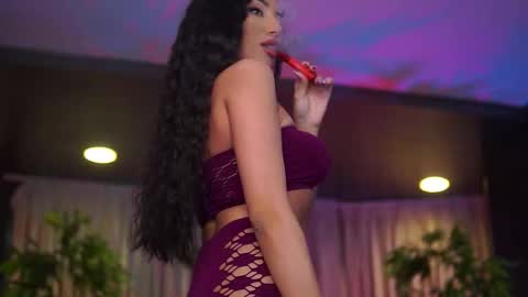 Gina online show from January 13, 2026, 7:52 pm