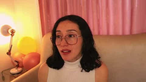 Snapshot of ginevra_esposito chatting on May 27, 2026, 2:25 pm Ginn online show from May 27, 2026, 2:25 pm