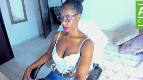 Snapshot of ginger_smil chatting on April 16, 2026, 12:50 pm Diana online show from April 16, 2026, 12:50 pm