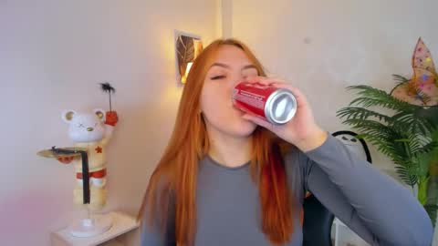 Snapshot of gingerr_pie chatting on November 21, 2025, 6:39 pm gingerr_pie online show from November 21, 2025, 6:39 pm