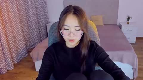 Ginny online show from December 29, 2024, 2:31 pm