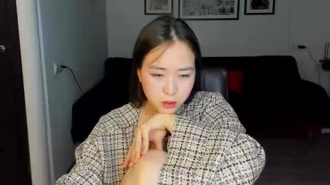 Ginny online show from February 23, 2025, 10:42 pm