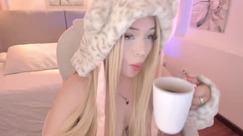 Snapshot of ginnywett chatting on January 13, 2025, 2:42 pm Kendall online show from January 13, 2025, 2:42 pm