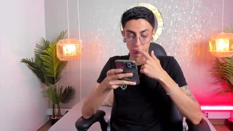 Gio Carangi online show from April 12, 2026, 2:38 am