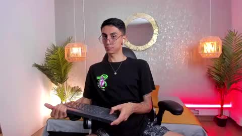 Gio Carangi online show from May 17, 2026, 3:04 am