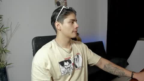 Snapshot of gio_russo chatting on December 7, 2024, 5:26 am GioRusso online show from December 7, 2024, 5:26 am