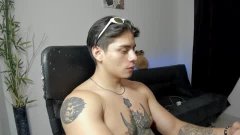 Snapshot of gio_russo chatting on December 7, 2024, 8:33 am GioRusso online show from December 7, 2024, 8:33 am