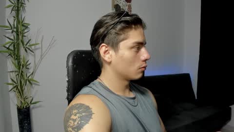 Snapshot of gio_russo chatting on December 17, 2024, 7:18 am GioRusso online show from December 17, 2024, 7:18 am