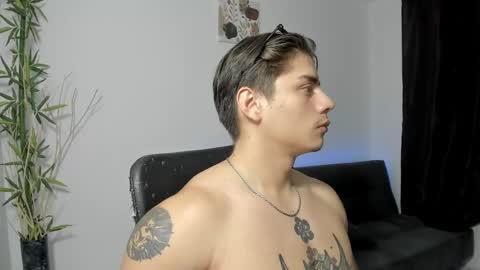 Snapshot of gio_russo chatting on December 19, 2024, 7:07 am GioRusso online show from December 19, 2024, 7:07 am