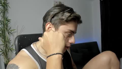 Snapshot of gio_russo chatting on December 20, 2024, 9:39 pm GioRusso online show from December 20, 2024, 9:39 pm