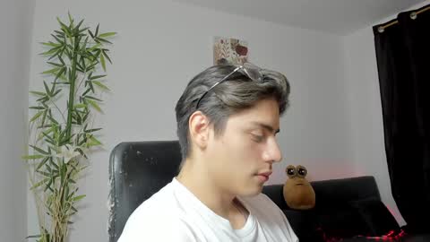 Snapshot of gio_russo chatting on January 9, 2025, 2:22 am GioRusso online show from January 9, 2025, 2:22 am