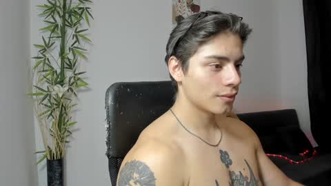 Snapshot of gio_russo chatting on January 12, 2025, 10:22 pm GioRusso online show from January 12, 2025, 10:22 pm