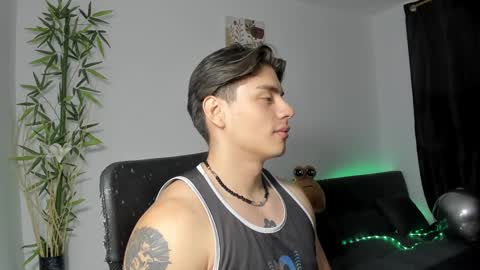 Snapshot of gio_russo chatting on January 24, 2025, 5:11 pm GioRusso online show from January 24, 2025, 5:11 pm