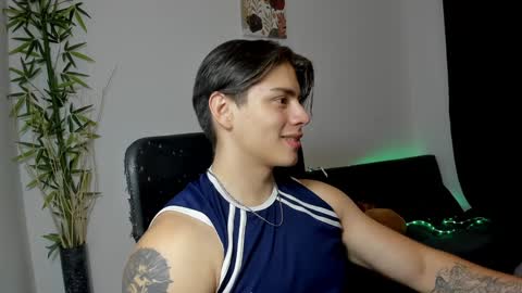 Snapshot of gio_russo chatting on February 6, 2025, 12:00 am GioRusso online show from February 6, 2025, 12:00 am