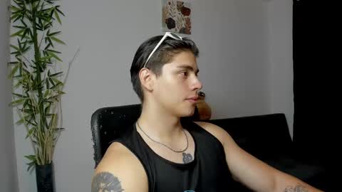 Snapshot of gio_russo chatting on February 11, 2025, 3:40 am GioRusso online show from February 11, 2025, 3:40 am