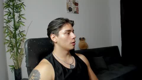 Snapshot of gio_russo chatting on February 12, 2025, 5:37 am GioRusso online show from February 12, 2025, 5:37 am