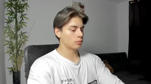 Snapshot of gio_russo chatting on February 21, 2025, 5:46 am GioRusso online show from February 21, 2025, 5:46 am