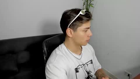 Snapshot of gio_russo chatting on March 10, 2025, 1:54 pm GioRusso online show from March 10, 2025, 1:54 pm