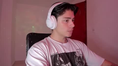 Snapshot of gio_russo chatting on September 24, 2025, 6:00 pm GioRusso online show from September 24, 2025, 6:00 pm