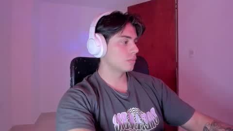 Snapshot of gio_russo chatting on September 29, 2025, 6:46 pm GioRusso online show from September 29, 2025, 6:46 pm