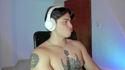 Snapshot of gio_russo chatting on October 1, 2025, 9:54 pm GioRusso online show from October 1, 2025, 9:54 pm