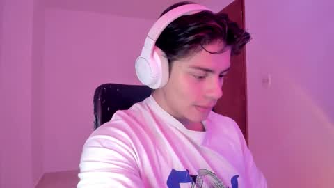 Snapshot of gio_russo chatting on October 12, 2025, 6:40 pm GioRusso online show from October 12, 2025, 6:40 pm